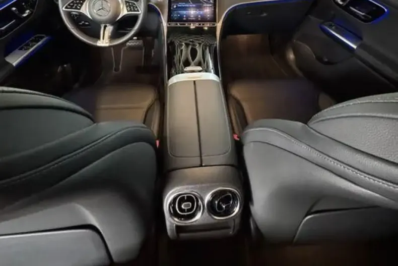 Mercedes-Benz GLC 200 (Clasa GLC) din 2023 cu 29.980 km - oferta MER186432 - foto 7