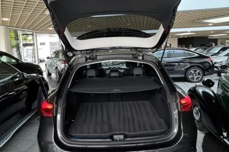 Mercedes-Benz GLC 200 (Clasa GLC) din 2023 cu 29.980 km - oferta MER186432 - foto 11