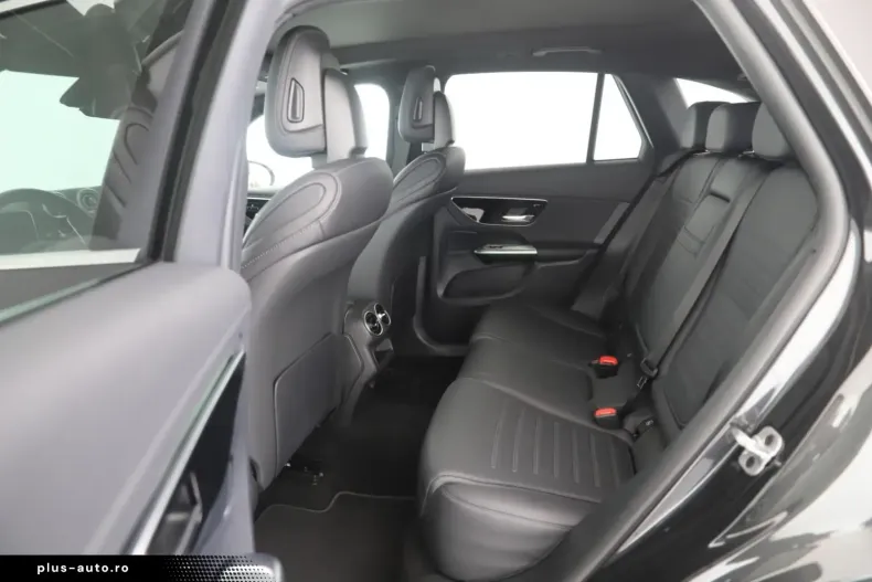 Mercedes-Benz GLC 200 (Clasa GLC) din 2023 cu 35.000 km - oferta MER186433 - foto 13