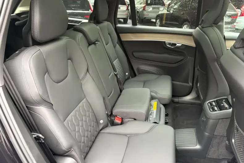 Volvo XC90 din 2025 cu 18.670 km - oferta VOL186437 - foto 16