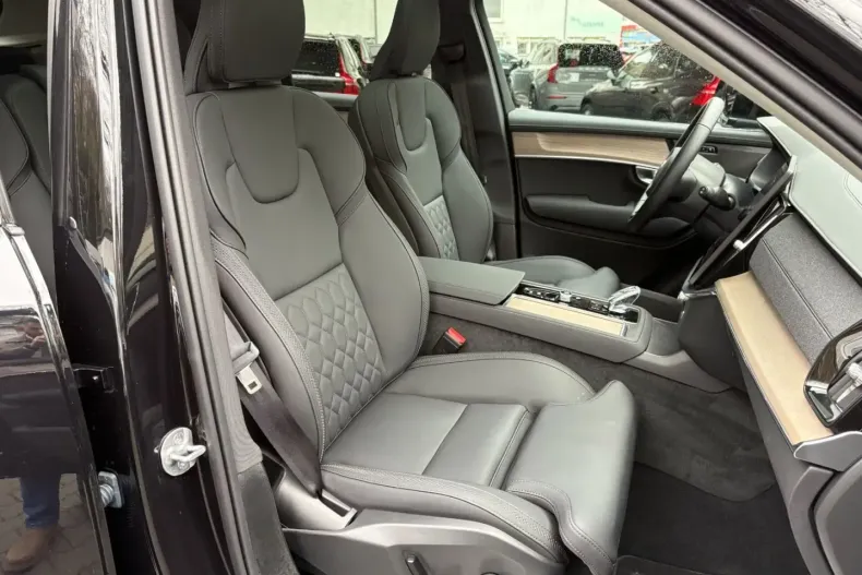 Volvo XC90 din 2025 cu 18.670 km - oferta VOL186437 - foto 17