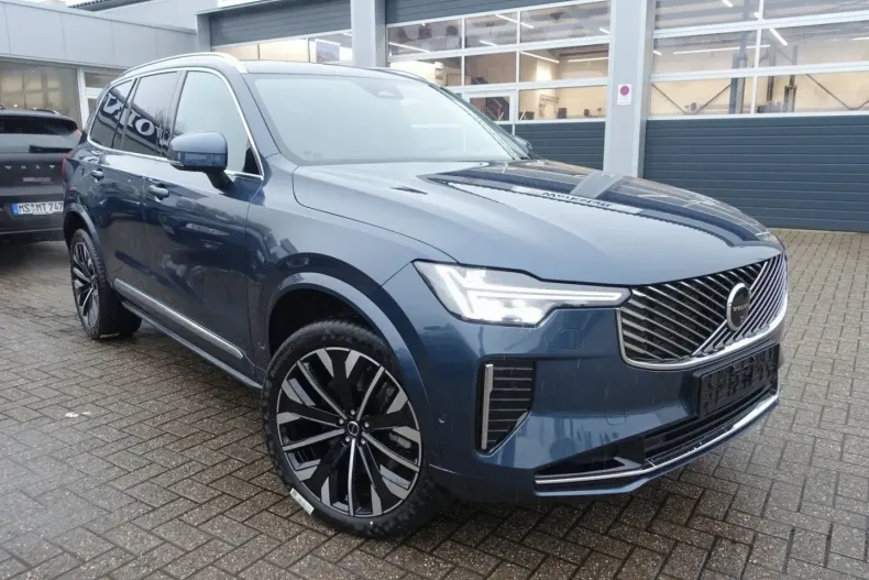 Volvo XC90 din 2025 cu 18.900 km - oferta VOL186438 - foto 1