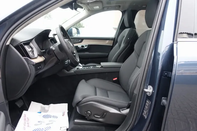 Volvo XC90 din 2025 cu 18.900 km - oferta VOL186438 - foto 8