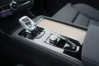 Volvo XC90 din 2025 cu 18.900 km - oferta VOL186438 - foto 14