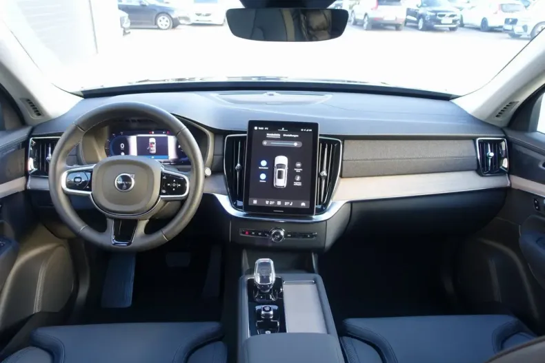 Volvo XC90 din 2025 cu 18.131 km - oferta VOL186439 - foto 9