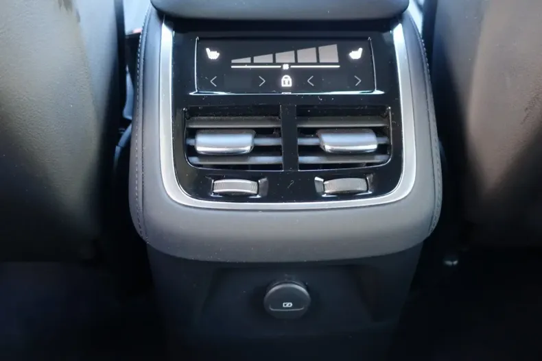 Volvo XC90 din 2025 cu 18.131 km - oferta VOL186439 - foto 11