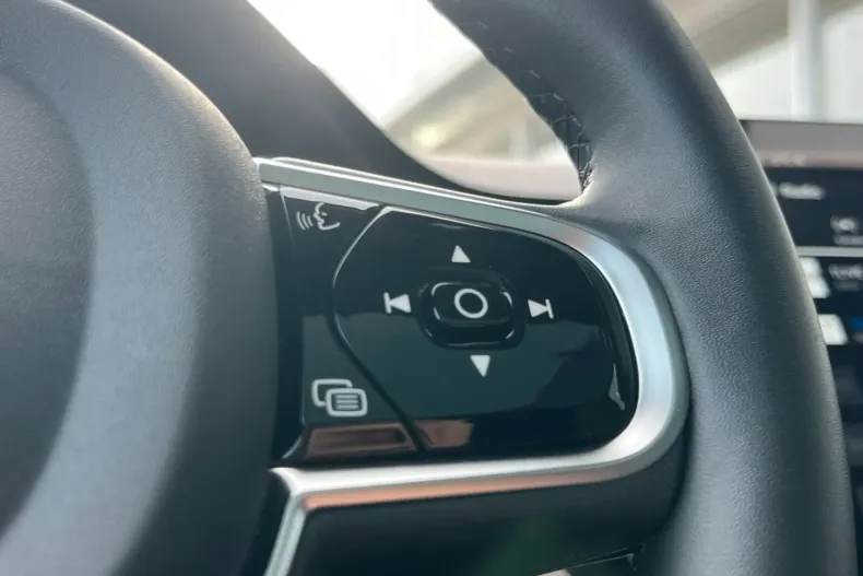 Volvo XC90 din 2025 cu 14.490 km - oferta VOL186440 - foto 21