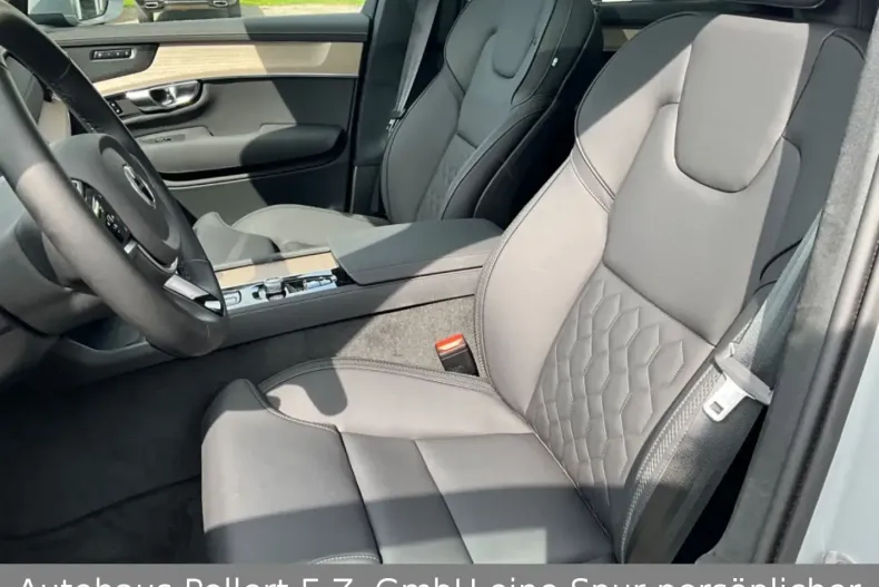 Volvo XC90 din 2024 cu 16.500 km - oferta VOL186443 - foto 12