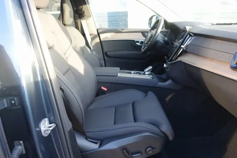 Volvo XC90 din 2025 cu 27.600 km - oferta VOL186455 - foto 10