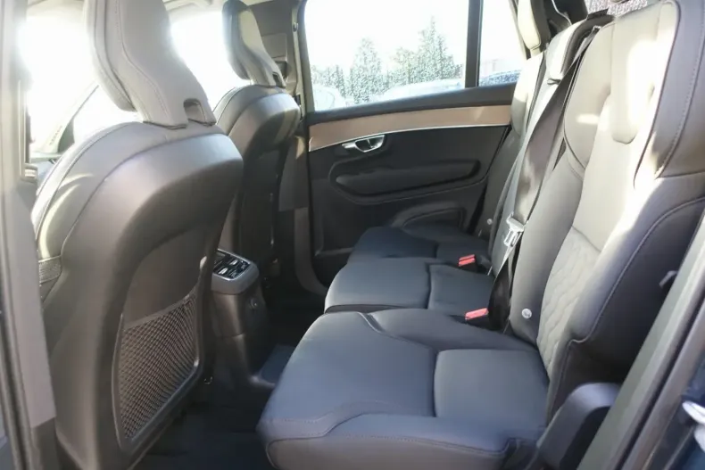 Volvo XC90 din 2025 cu 27.600 km - oferta VOL186455 - foto 12