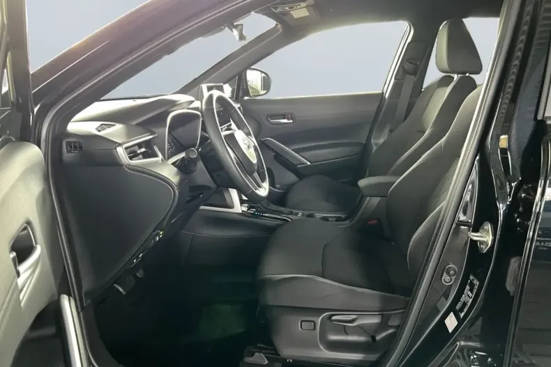 Toyota Corolla Cross din 2024 cu 9.079 km - oferta TOY186459 - foto 9