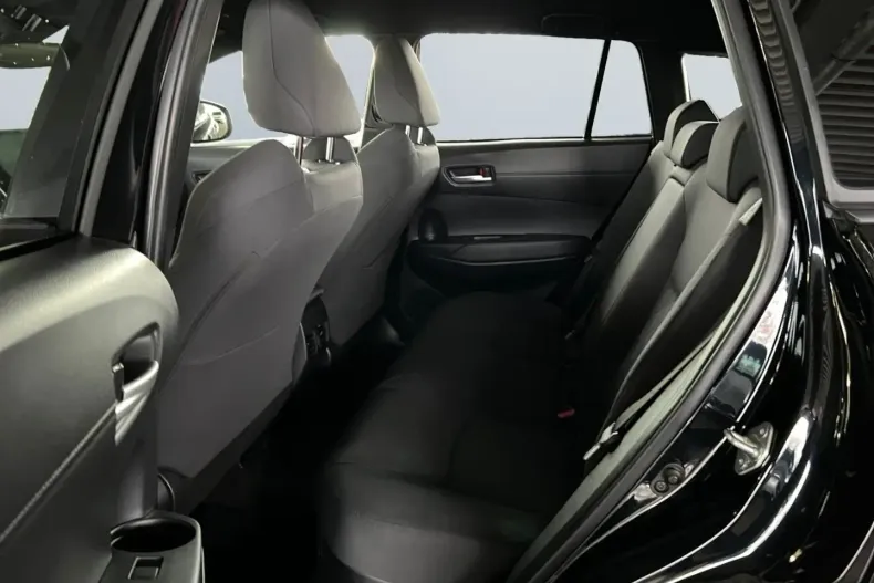 Toyota Corolla Cross din 2024 cu 9.079 km - oferta TOY186459 - foto 15