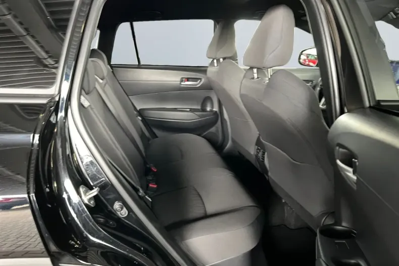 Toyota Corolla Cross din 2024 cu 9.079 km - oferta TOY186459 - foto 17