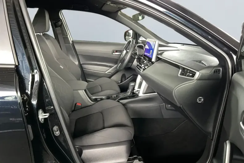 Toyota Corolla Cross din 2024 cu 9.079 km - oferta TOY186459 - foto 18