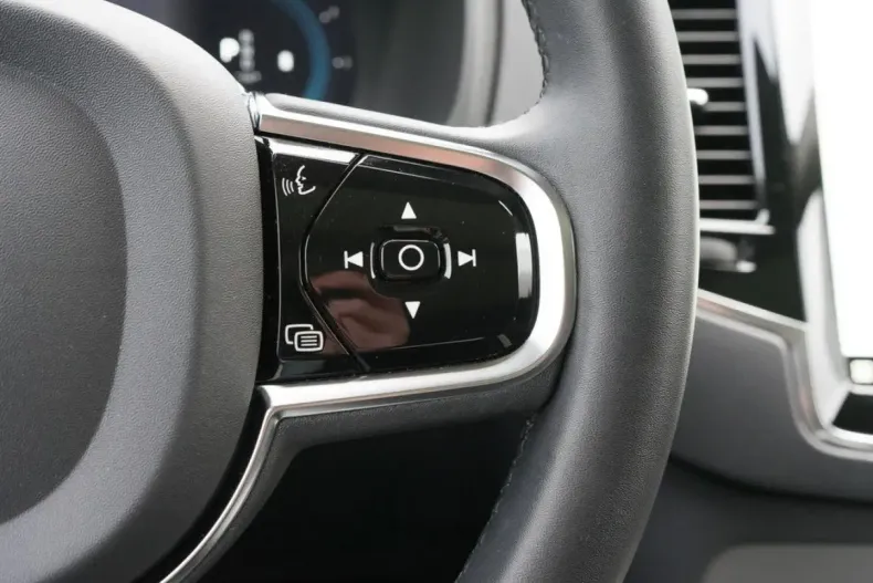 Volvo XC90 din 2023 cu 47.099 km - oferta VOL186462 - foto 17