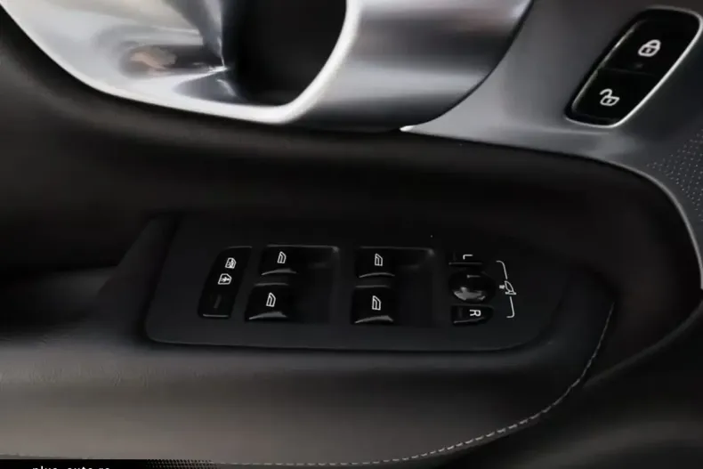 Volvo XC90 din 2023 cu 65.000 km - oferta VOL186467 - foto 11