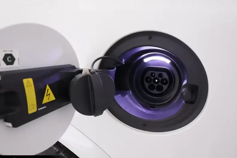 Volvo XC90 din 2023 cu 65.000 km - oferta VOL186467 - foto 21