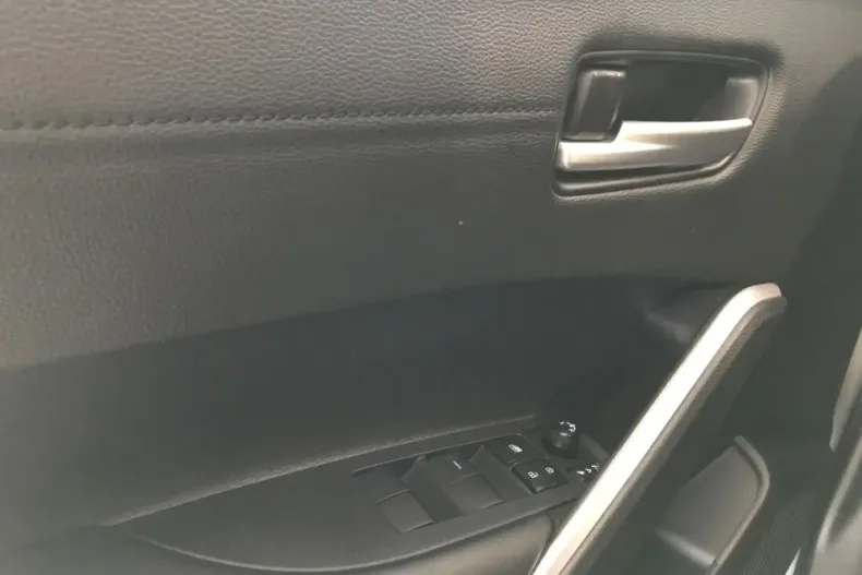 Toyota Corolla Cross din 2024 cu 31.390 km - oferta TOY186470 - foto 19