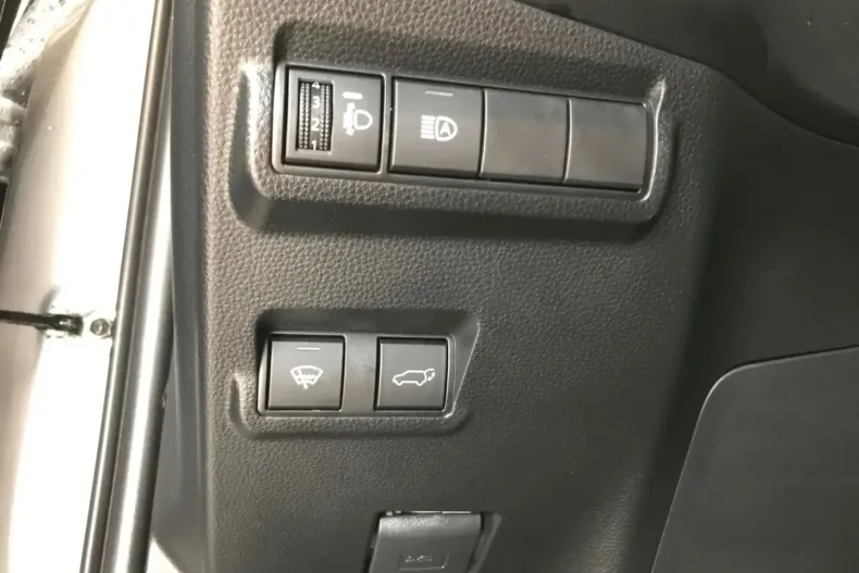 Toyota Corolla Cross din 2024 cu 31.390 km - oferta TOY186470 - foto 20