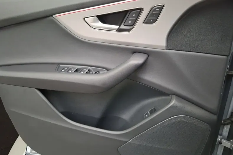 Audi Q8 din 2025 cu 28.430 km - oferta AUD186473 - foto 12