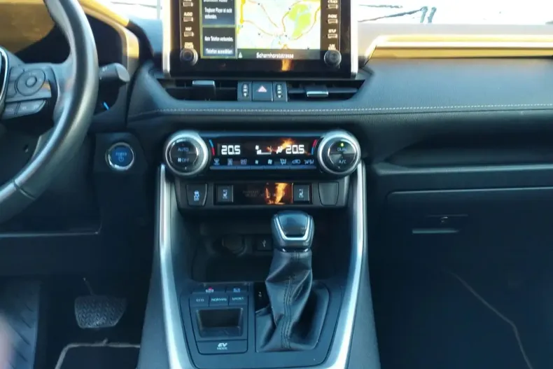 Toyota RAV4 din 2022 cu 61.060 km - oferta TOY186474 - foto 13