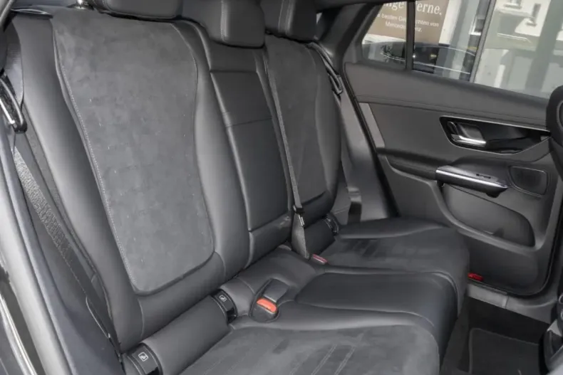 Mercedes-Benz GLC 200 (Clasa GLC) din 2025 cu 23.500 km - oferta MER186481 - foto 3