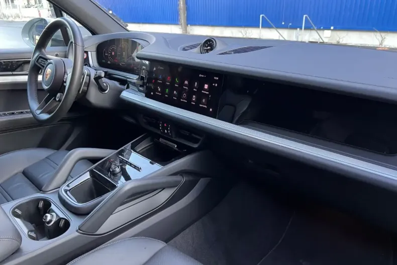 Porsche Cayenne din 2024 cu 25.400 km - oferta POR186484 - foto 8