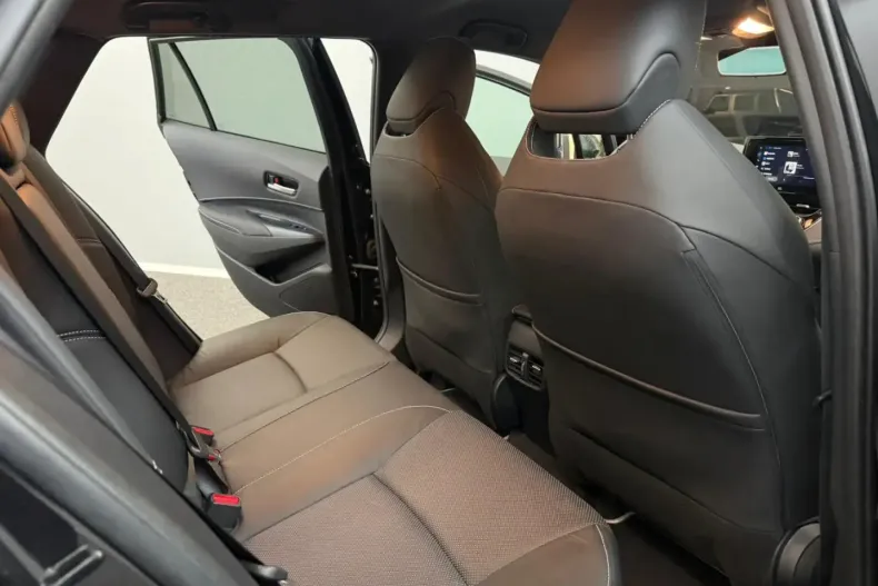 Toyota Corolla din 2022 cu 49.500 km - oferta TOY186493 - foto 17