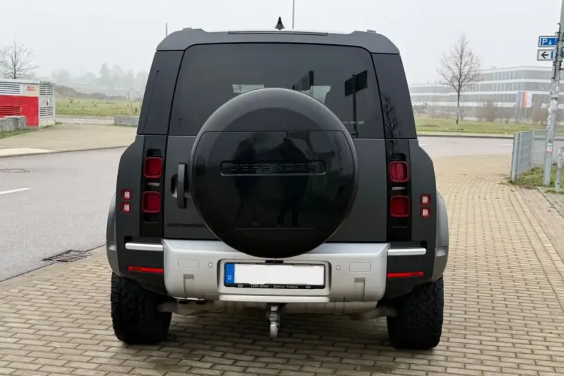 Land Rover Defender din 2024 cu 29.998 km - oferta LAN186500 - foto 8