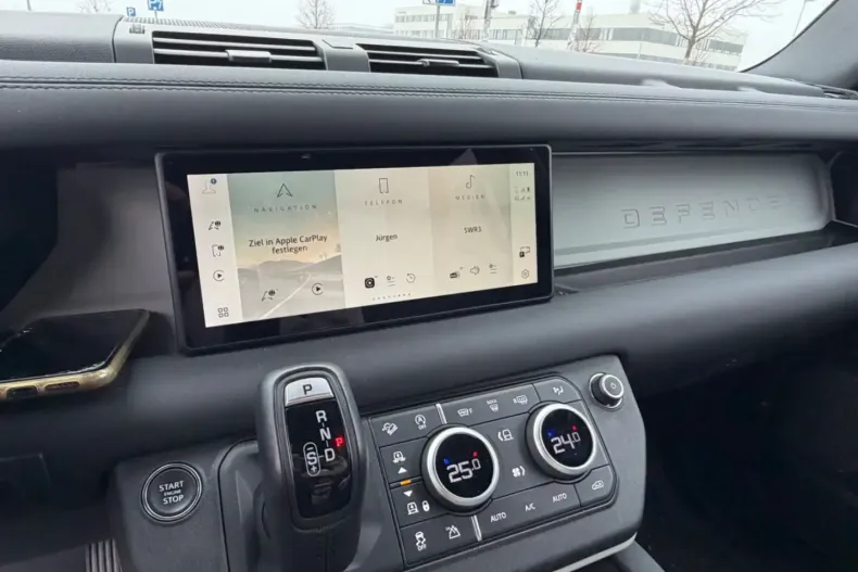 Land Rover Defender din 2024 cu 29.998 km - oferta LAN186500 - foto 13