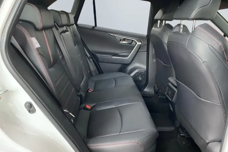 Toyota RAV4 din 2024 cu 22.551 km - oferta TOY186501 - foto 17