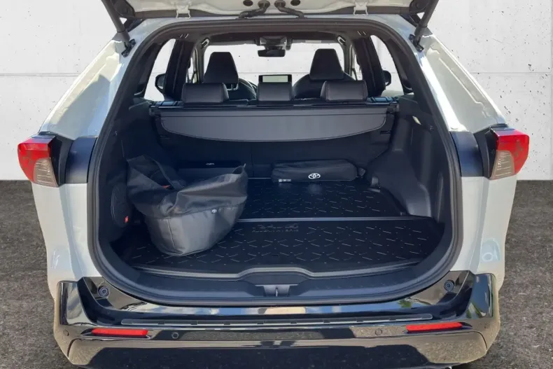 Toyota RAV4 din 2025 cu 6.800 km - oferta TOY186502 - foto 9