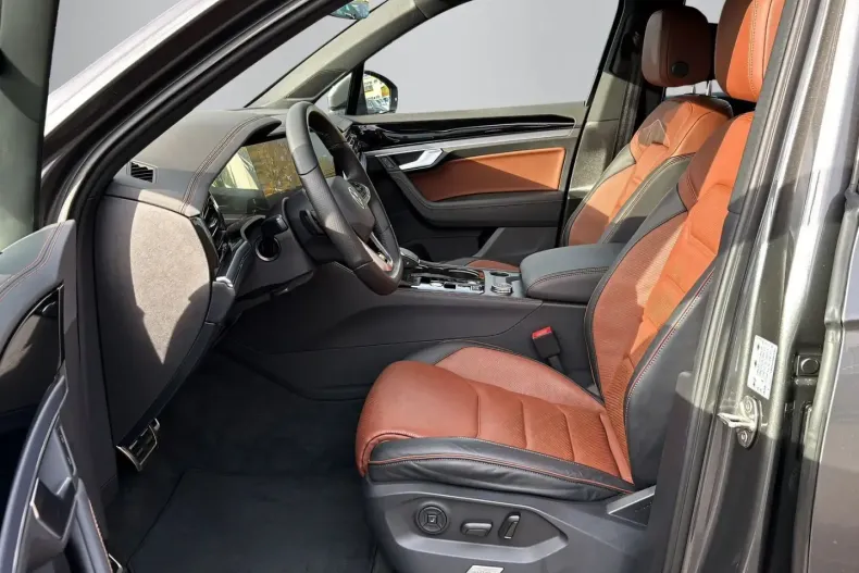 Volkswagen Touareg din 2024 cu 32.366 km - oferta VOL186514 - foto 5