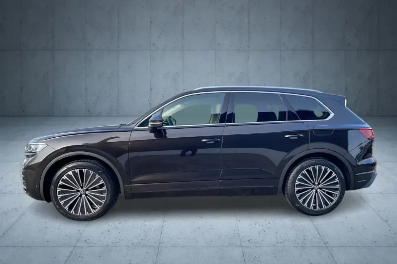 Volkswagen Touareg din 2025 cu 13.936 km - oferta VOL186516 - foto 2