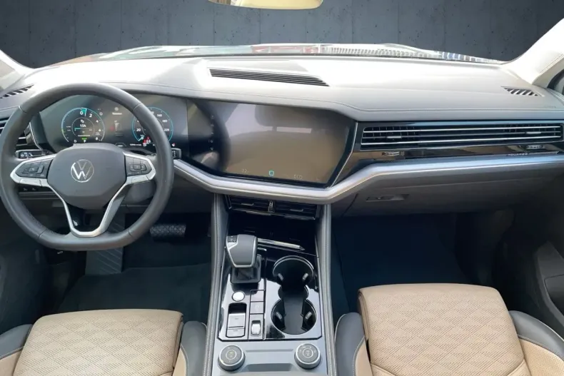 Volkswagen Touareg din 2025 cu 13.936 km - oferta VOL186516 - foto 11