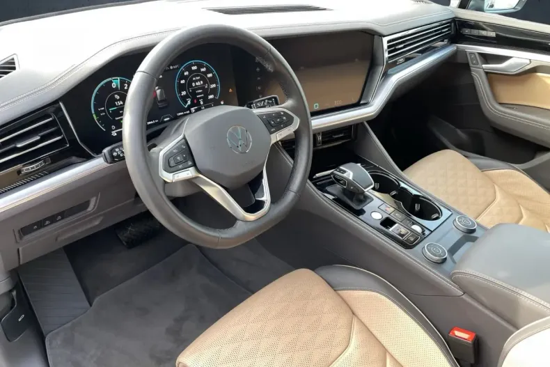 Volkswagen Touareg din 2025 cu 13.936 km - oferta VOL186516 - foto 19