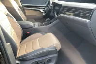 Volkswagen Touareg din 2025 cu 13.936 km - oferta VOL186516 - foto 20