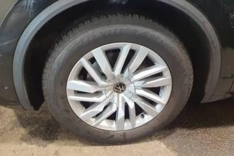 Volkswagen Touareg din 2025 cu 25.850 km - oferta VOL186518 - foto 3