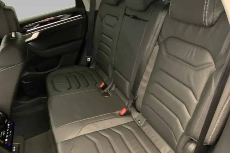 Volkswagen Touareg din 2025 cu 26.300 km - oferta VOL186519 - foto 11