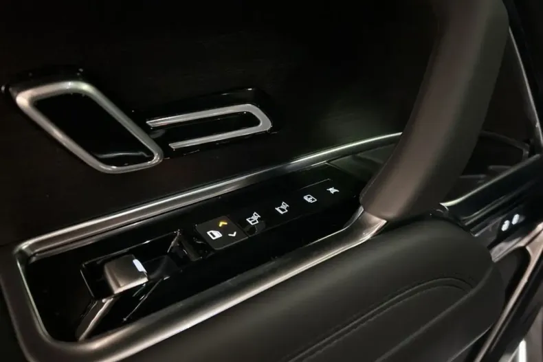 Land Rover Range Rover din 2025 cu 22.618 km - oferta LAN186520 - foto 20