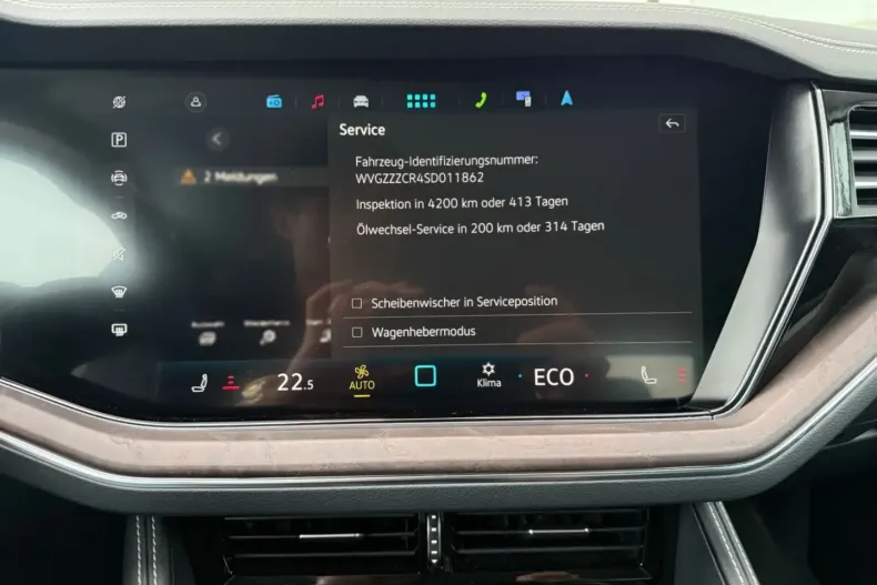 Volkswagen Touareg din 2025 cu 25.000 km - oferta VOL186523 - foto 24