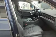 Volkswagen Touareg din 2025 cu 22.300 km - oferta VOL186527 - foto 3