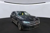 Volkswagen Touareg din 2024 cu 63.145 km - oferta VOL186528 - foto 2