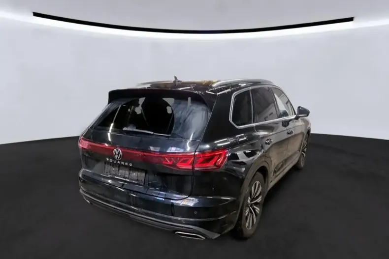 Volkswagen Touareg din 2024 cu 63.145 km - oferta VOL186528 - foto 4