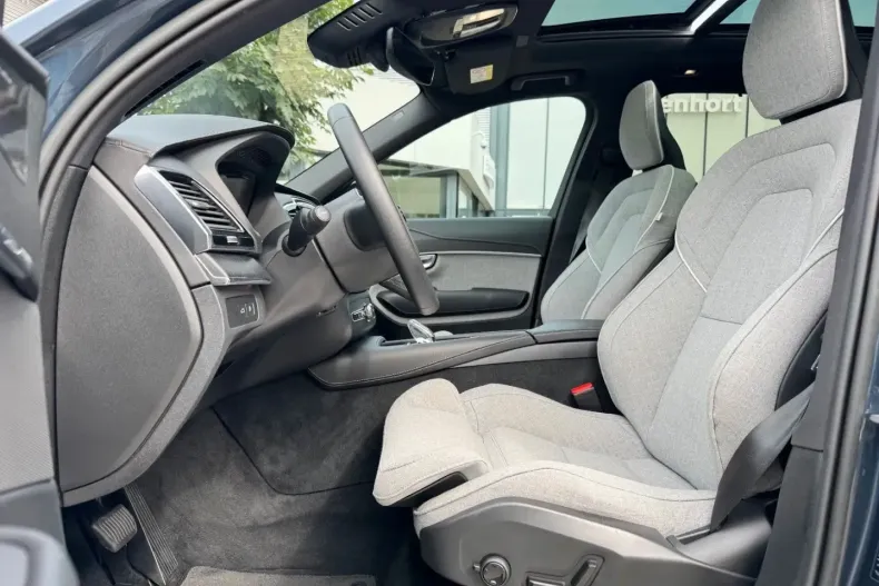 Volvo XC90 din 2022 cu 46.200 km - oferta VOL186529 - foto 5