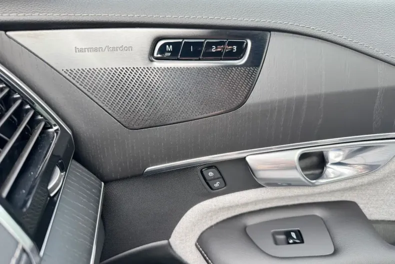 Volvo XC90 din 2022 cu 46.200 km - oferta VOL186529 - foto 15