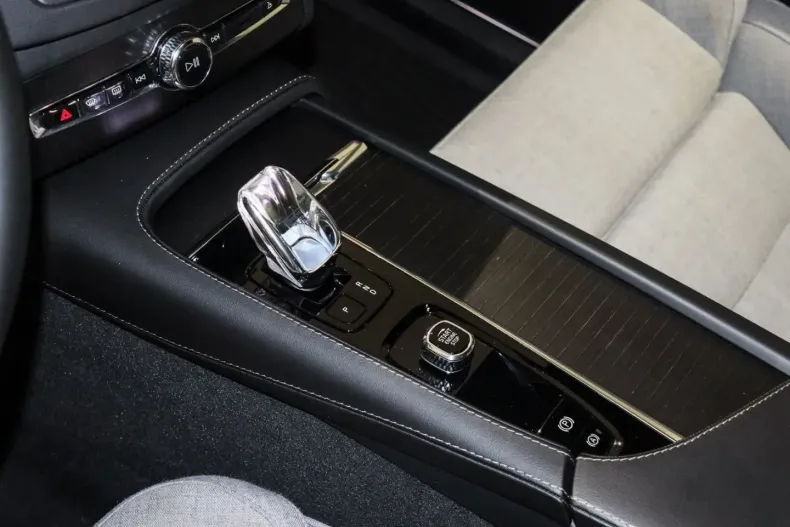 Volvo XC90 din 2022 cu 30.586 km - oferta VOL186530 - foto 9