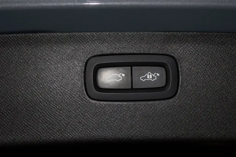 Volvo XC90 din 2022 cu 30.586 km - oferta VOL186530 - foto 15