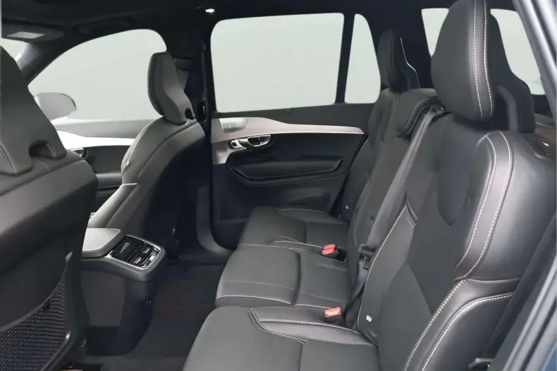 Volvo XC90 din 2023 cu 30.000 km - oferta VOL186531 - foto 8