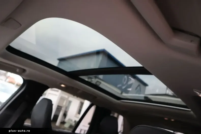 Volvo XC90 din 2022 cu 49.411 km - oferta VOL186532 - foto 24